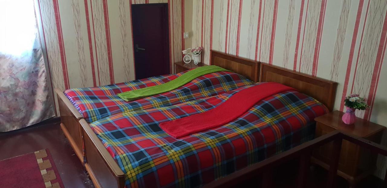 2 Santeli Turn Guest House Tbilissi Extérieur photo
